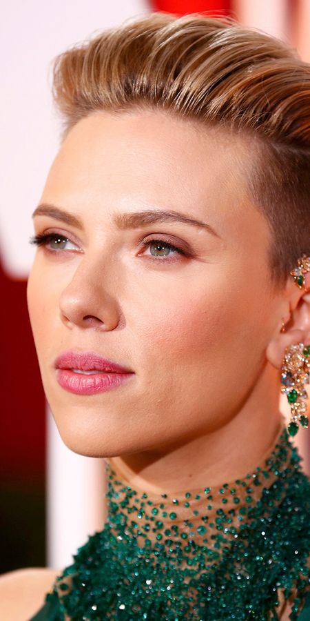 Phone wallpaper: Scarlett Johansson, Blonde, Face, Earrings, American, Celebrity, Short Hair, Actress, Lipstick free download