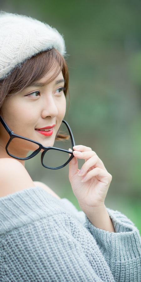 Phone wallpaper: Glasses, Hat, Brunette, Model, Women, Asian, Short Hair, Depth Of Field free download